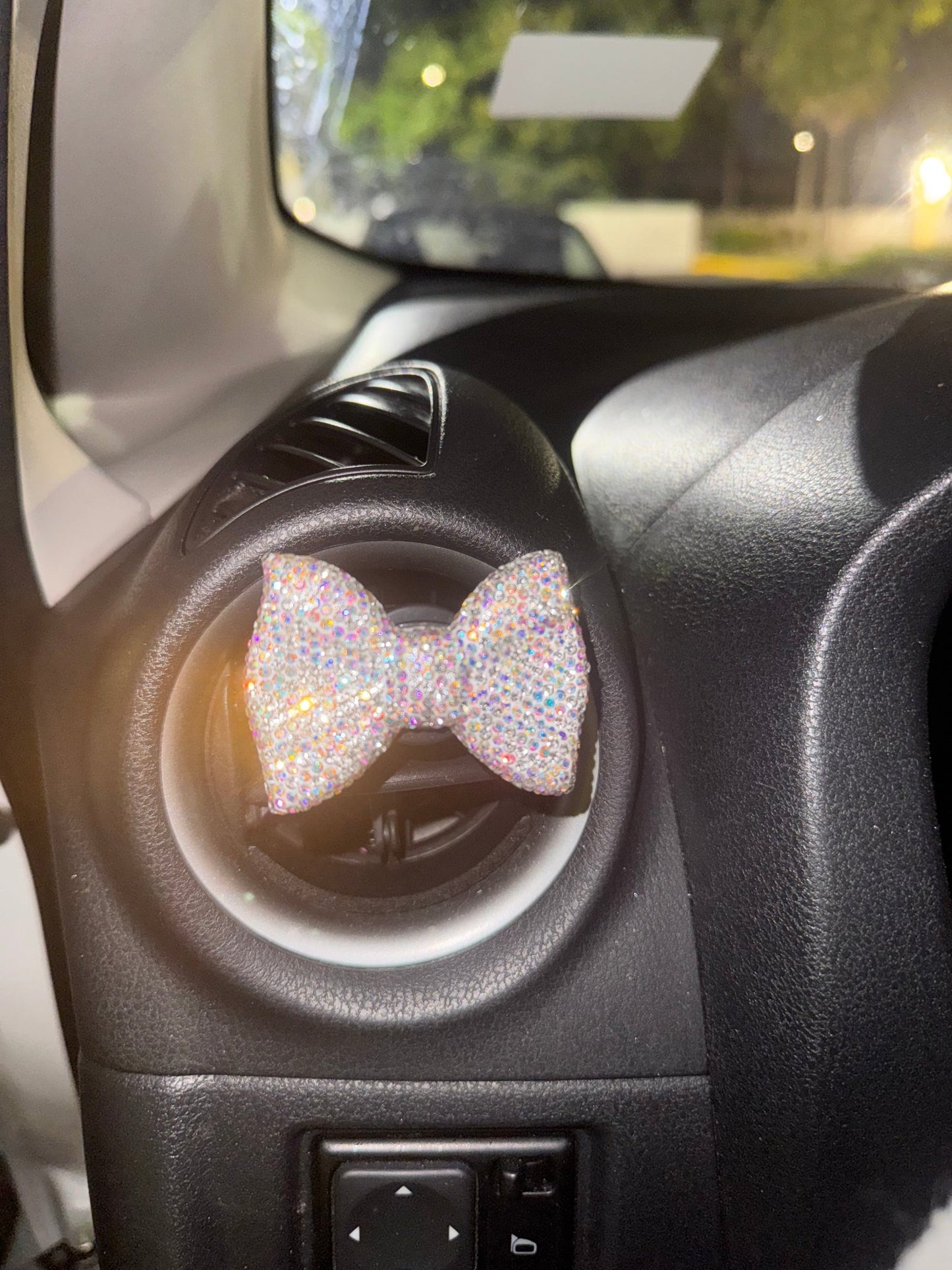 Bling Crystal Car Bow - knot Air Vent Fragrance Rhinestone Car Diffuser Air Freshener with Vent Clip - White - Fashion Car ®